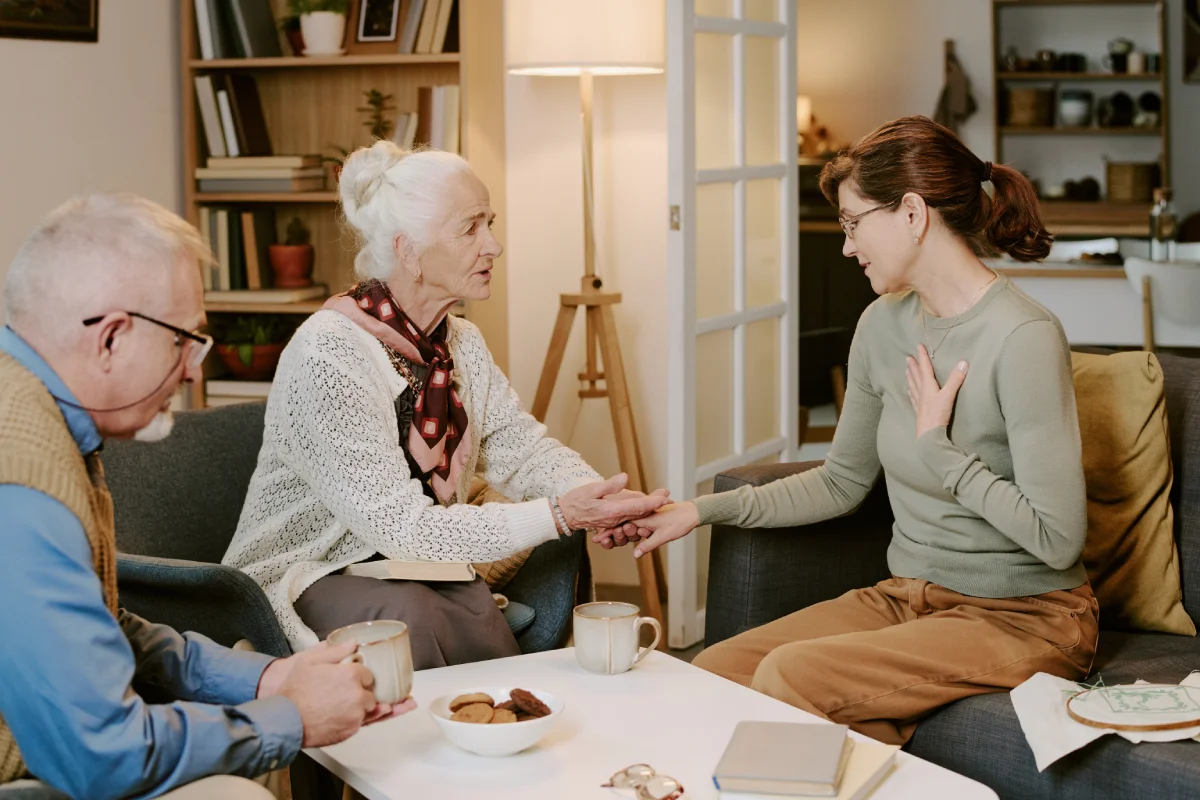 Seniors and family discussing assisted living arrangements